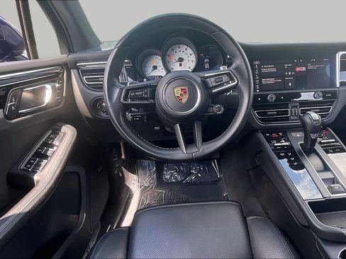 Used 2023 Porsche Macan S AWD/4WD image 5