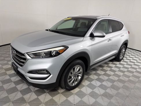 Used 2017 Hyundai Tucson SE w/ SE Popular Package 02 AWD/4WD image 9
