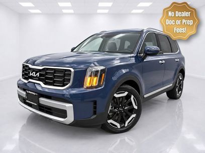 Used 2024 Kia Telluride S w/ S Sunroof Package