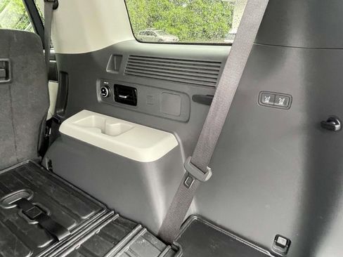 Used 2025 Hyundai Santa Fe SEL FWD image 7
