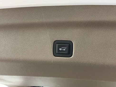 Used 2023 GMC Yukon Denali image 34