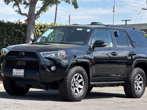 Used 2023 Toyota 4Runner TRD Off-Road Premium image 8