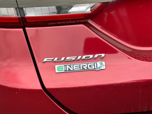 Used 2017 Ford Fusion Energi SE FWD image 26