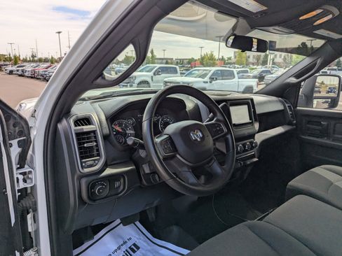 Used 2024 RAM 3500 Tradesman w/ Chrome Appearance Group AWD/4WD image 13