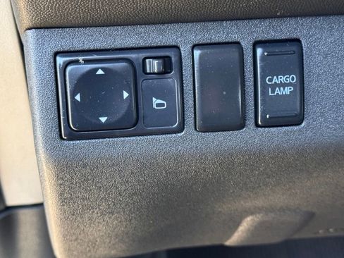 Used 2014 Nissan Frontier SV image 20