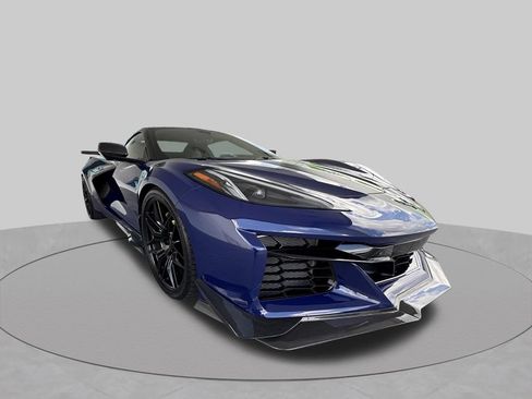 Used 2025 Chevrolet Corvette Z06 w/ Stealth Interior Trim Package RWD image 12
