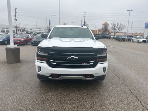 Used 2018 Chevrolet Silverado 1500 LT w/ Redline Edition image 2