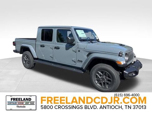 New 2025 Jeep Gladiator Sport AWD/4WD image 1