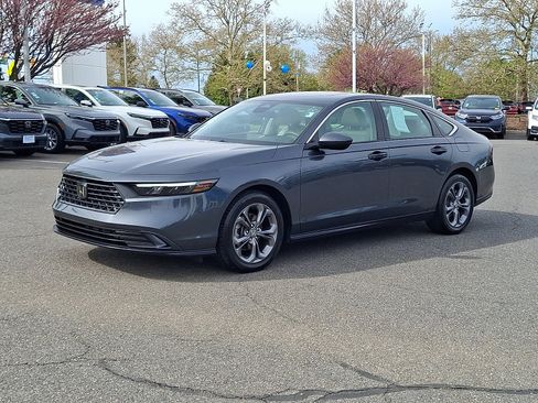 Used 2023 Honda Accord EX image 3