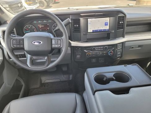 New 2026 Ford F250 XL w/ XL Chrome Package RWD image 7