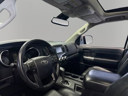 Used 2018 Toyota Sequoia TRD Sport AWD/4WD image 15