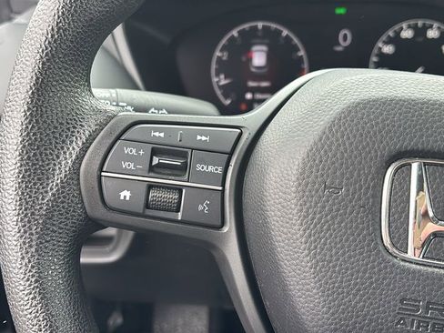 Used 2023 Honda HR-V LX image 18