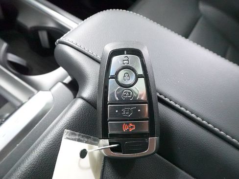 Certified 2025 Ford Expedition Platinum AWD/4WD image 30