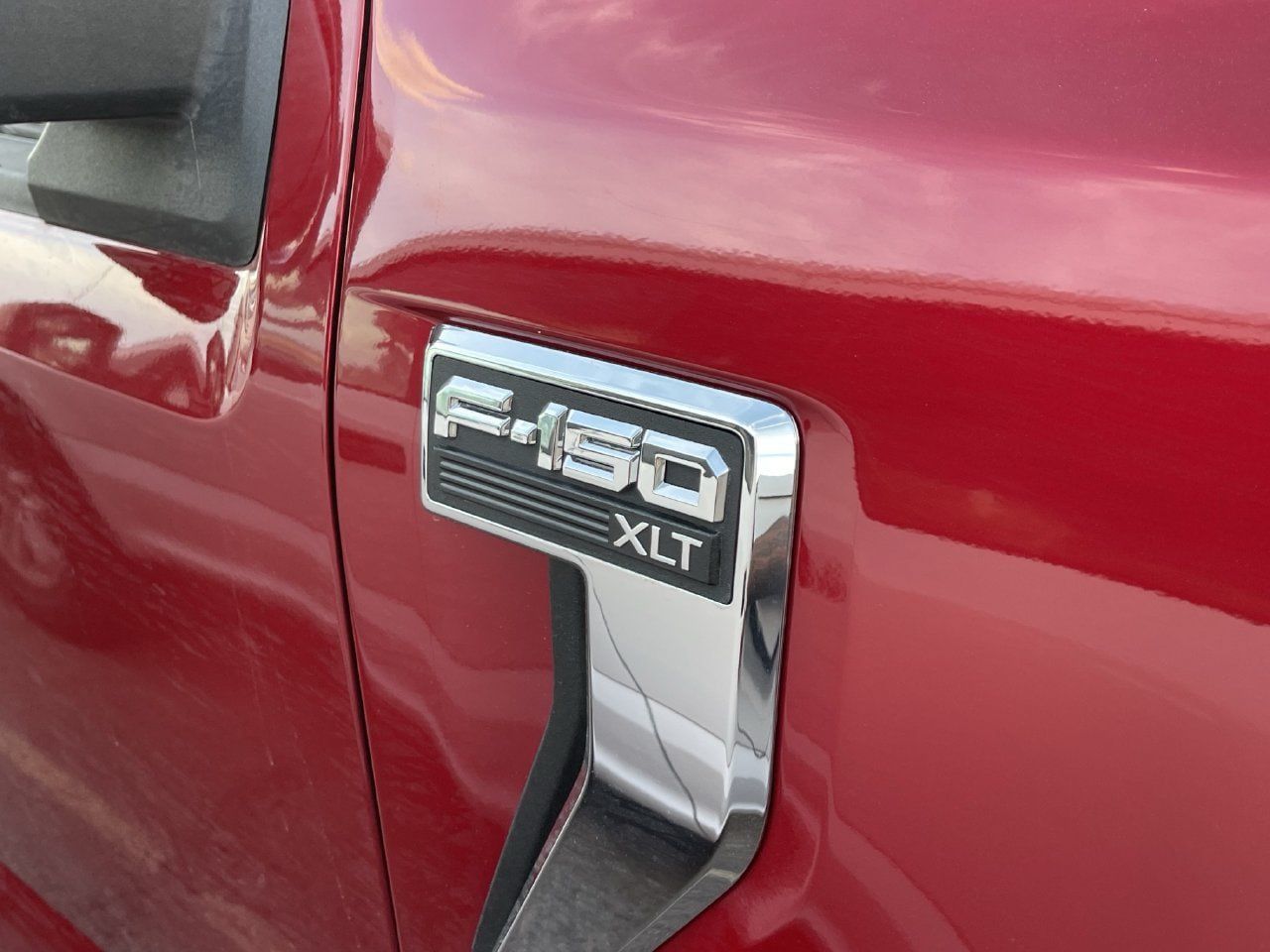 Used 2025 Ford F150 XLT w/ Equipment Group 302A MID AWD/4WD image 4