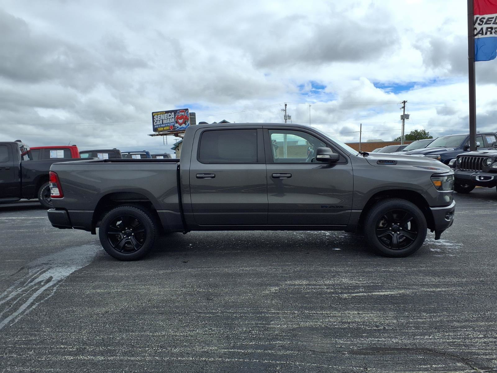 Used 2022 RAM 1500 Big Horn AWD/4WD image 4
