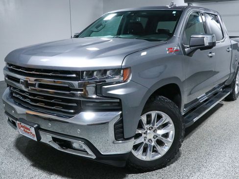 Used 2019 Chevrolet Silverado 1500 LTZ w/ LTZ Premium Package AWD/4WD image 34