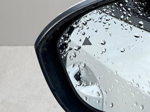 Certified 2025 Nissan Kicks SV image 38