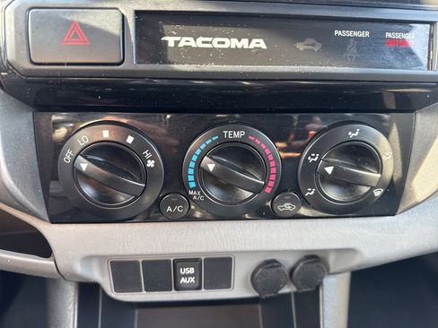 Used 2015 Toyota Tacoma 4x4 Double Cab image 17