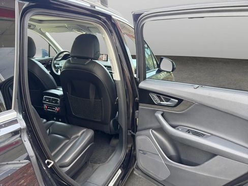 Used 2019 Audi Q7 3.0T Prestige w/ Prestige Package AWD/4WD image 18