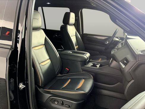 Certified 2024 GMC Yukon AT4 w/ AT4 Premium Plus Package AWD/4WD image 9