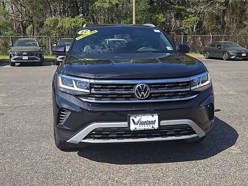 Used 2022 Volkswagen Atlas Cross Sport SE AWD/4WD image 3