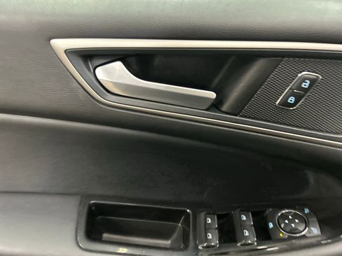 Used 2019 Ford Edge SEL w/ Equipment Group 201A image 11