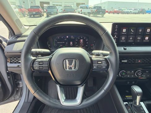 Used 2024 Honda Accord Touring image 13