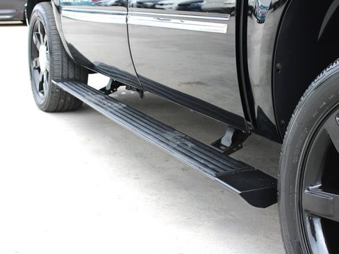 Used 2007 Cadillac Escalade EXT w/ Information Package image 15