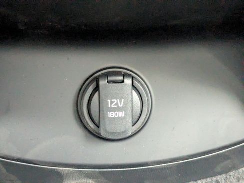 Certified 2025 Kia Sorento S w/ Panoramic Sunroof Package image 20