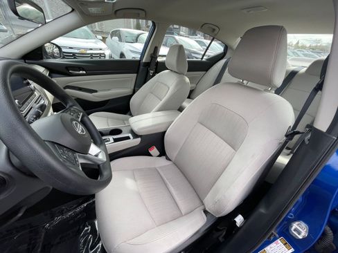 Used 2025 Nissan Altima 2.5 SV image 36