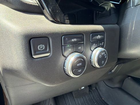 Used 2023 GMC Sierra 1500 SLE w/ LPO, GMC Protection Package AWD/4WD image 19