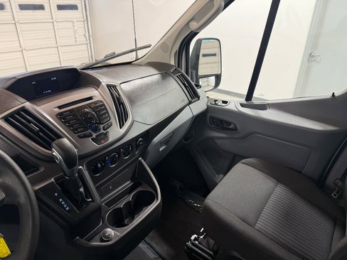 Used 2017 Ford Transit 350 XLT image 18