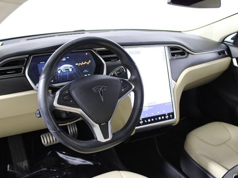 Used 2013 Tesla Model S Performance RWD image 51