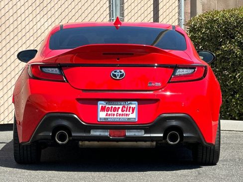Used 2024 Toyota GR86 Premium w/ Performance Package RWD image 5