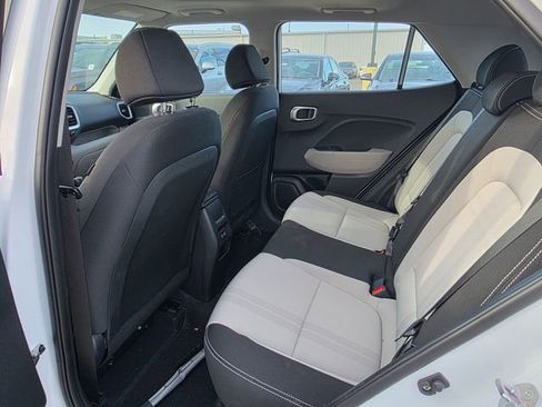 Certified 2025 Hyundai Venue SEL image 11