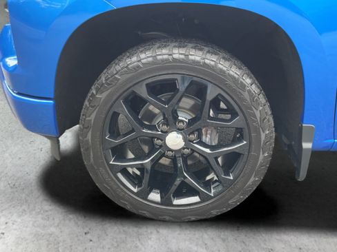Certified 2025 Chevrolet Silverado 1500 Custom RWD image 24