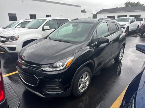 Used 2019 Chevrolet Trax LT w/ LT Convenience Package AWD/4WD image 1