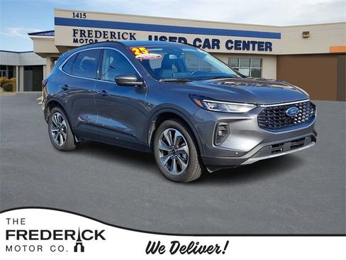 Certified 2025 Ford Escape Platinum w/ Premium Technology Package image 1