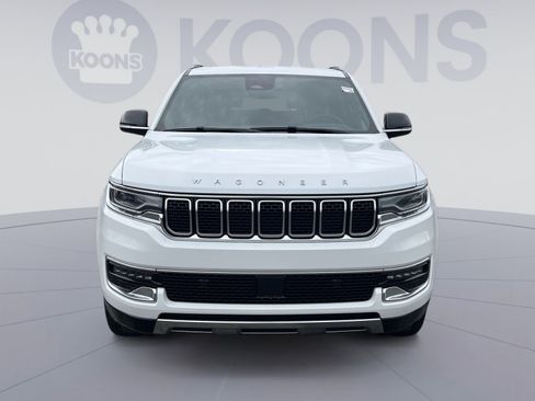 Used 2024 Jeep Wagoneer Series III AWD/4WD image 4