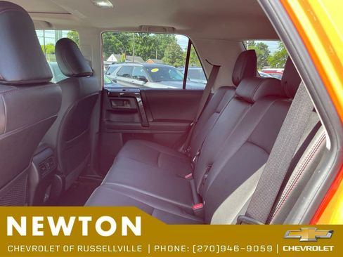 Used 2024 Toyota 4Runner TRD Off-Road Premium w/ Off Road Premium Plus Package AWD/4WD image 17