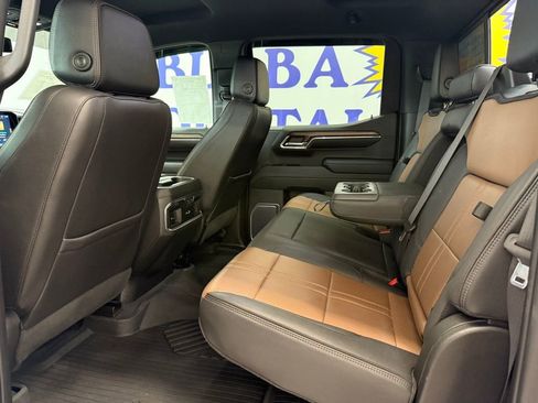 Used 2023 Chevrolet Silverado 1500 High Country w/ Z71 Off-Road Package image 17