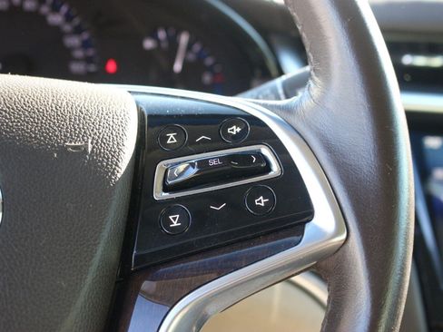 Used 2013 Cadillac XTS FWD image 17