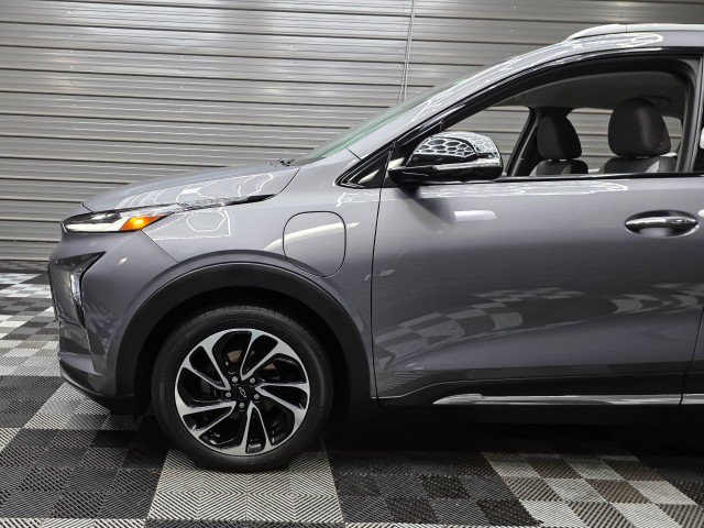 Used 2023 Chevrolet Bolt EUV Premier FWD image 39