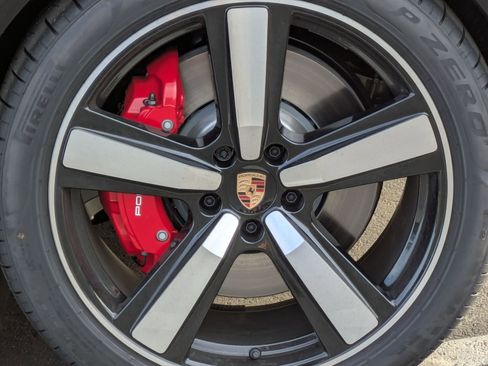 New 2026 Porsche Cayenne GTS image 12