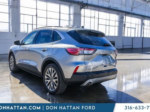 Used 2022 Ford Escape Titanium image 30