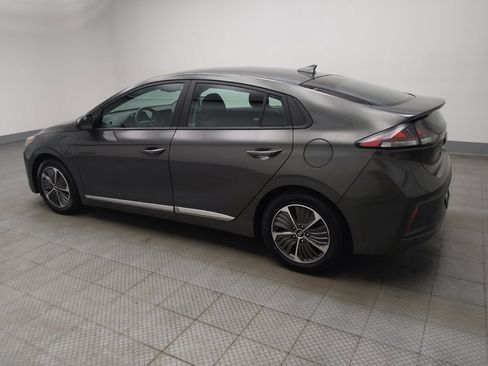 Used 2022 Hyundai Ioniq SE FWD image 3
