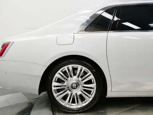 Used 2024 Rolls-Royce Ghost Extended Wheelbase image 47