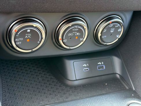 Used 2025 Nissan Z Sport w/ Floor Mat Package RWD image 20