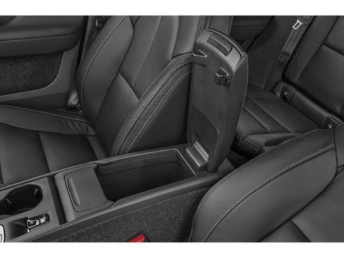 Used 2023 Volvo XC40 B5 Ultimate w/ Protection Package Premier AWD/4WD image 14