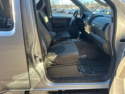Used 2011 Nissan Xterra X image 13
